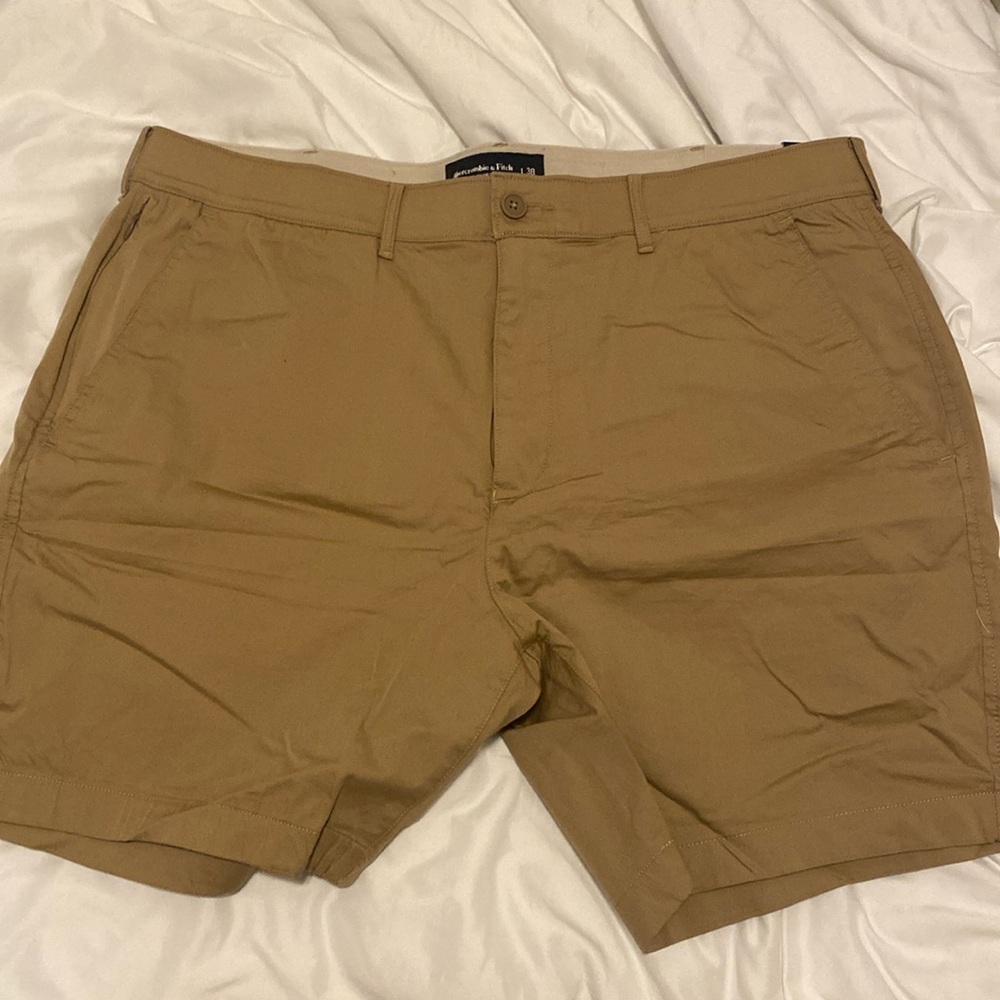 Abercrombie and fitch size 38 shorts